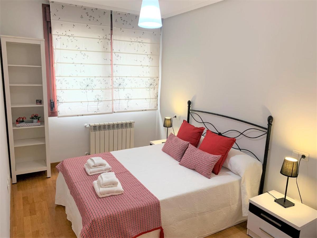 Appartamento Apartamento La Losa Oviedo Esterno foto