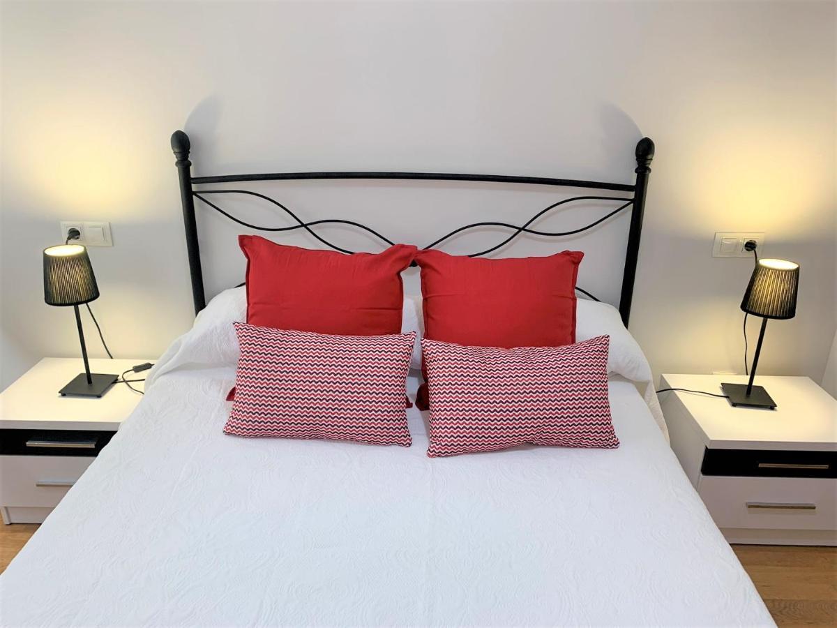 Appartamento Apartamento La Losa Oviedo Esterno foto